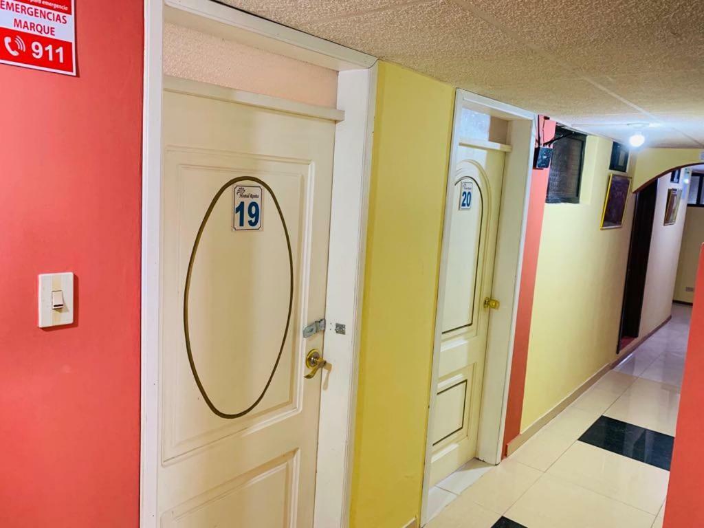 Hostal Rosita ラタクンガ エクステリア 写真